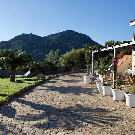 Con Splendido Giardino E Vista Mare A Osseddu - Olbia *