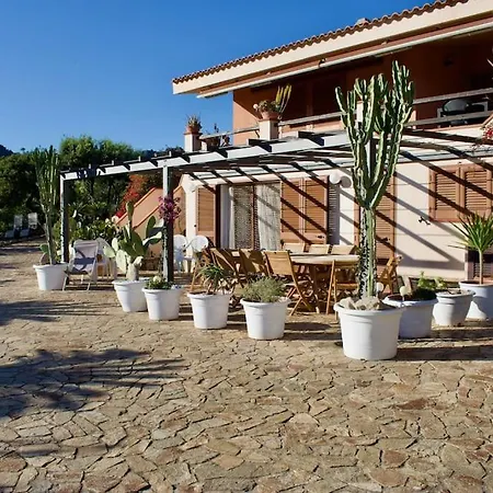 Holiday home Con Splendido Giardino E Vista Mare A Osseddu - Olbia