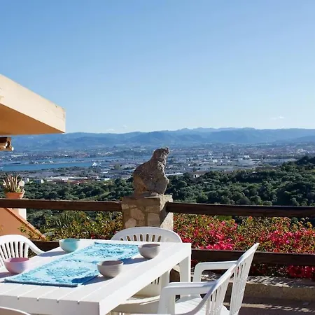 Con Splendido Giardino E Vista Mare A Osseddu - Olbia