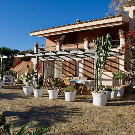 Con Splendido Giardino E Vista Mare A Osseddu - Olbia *