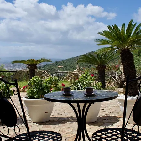 Con Splendido Giardino E Vista Mare A Osseddu - Olbia *